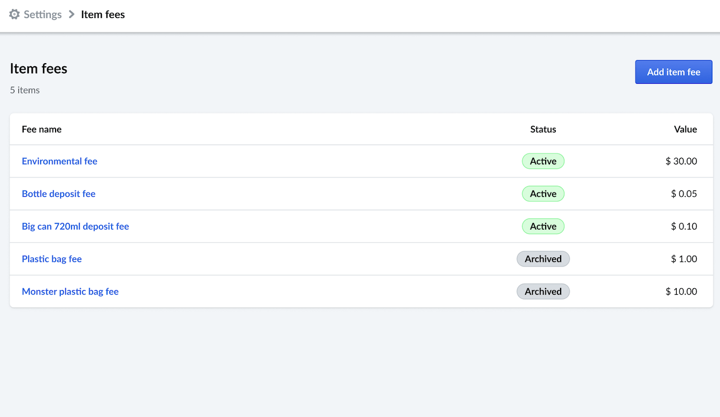 Lijst met itemkosten en statussen op de pagina Item fees (Itemkosten)