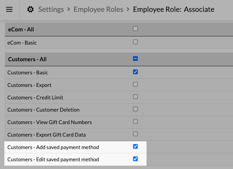 Paramètres des rôles du personnel, les options Add saved payment method (ajouter un mode de paiement enregistré) et Edit saved payment method (modifier un mode de paiement enregistré) sont mises en évidence.