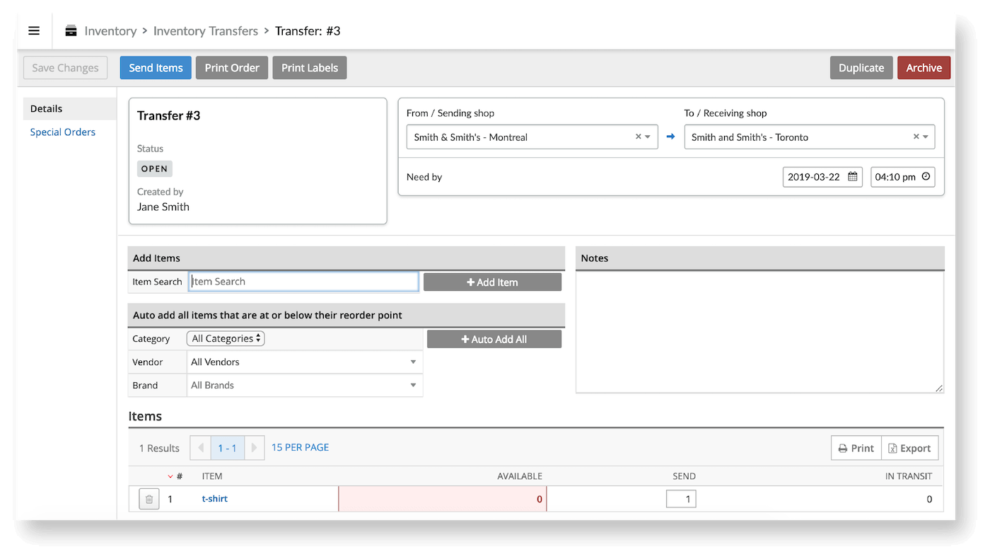 De pagina Overdracht geeft de beschikbare voorraad als 0 weer met een rood gemarkeerde kolom.